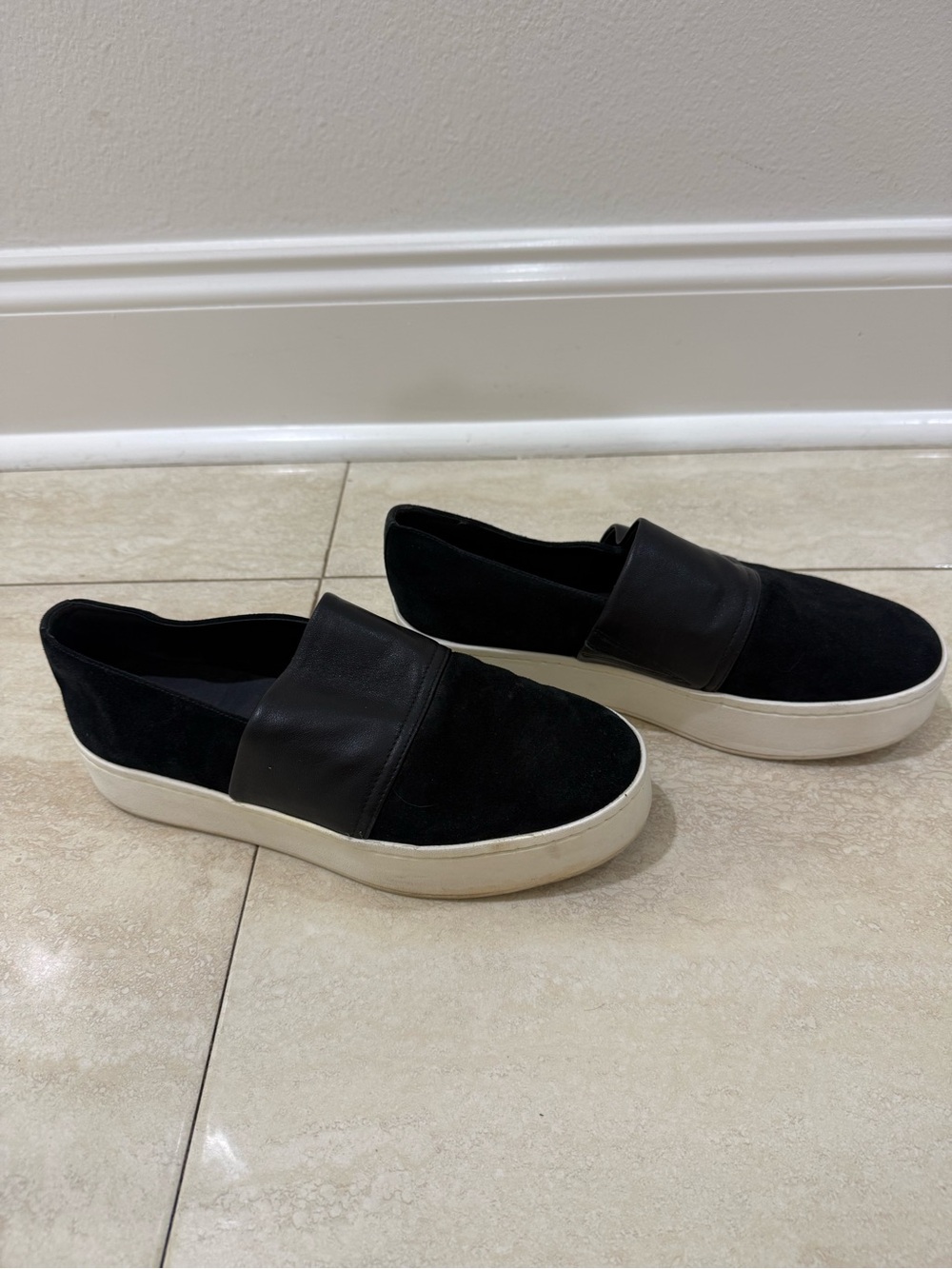 Vince Warren Slip On Sneakers